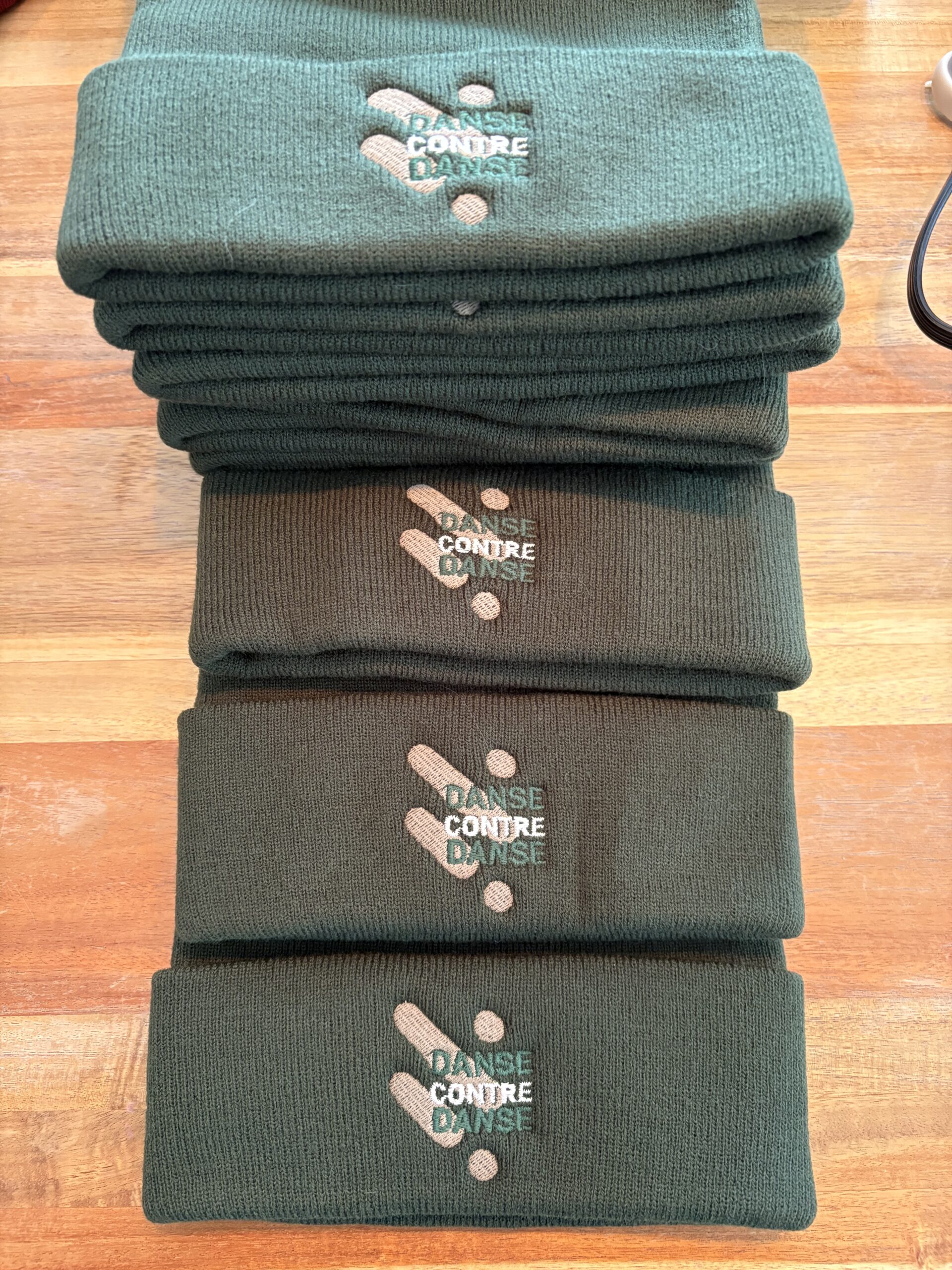 Broderie personnalisée tuques - impression3b